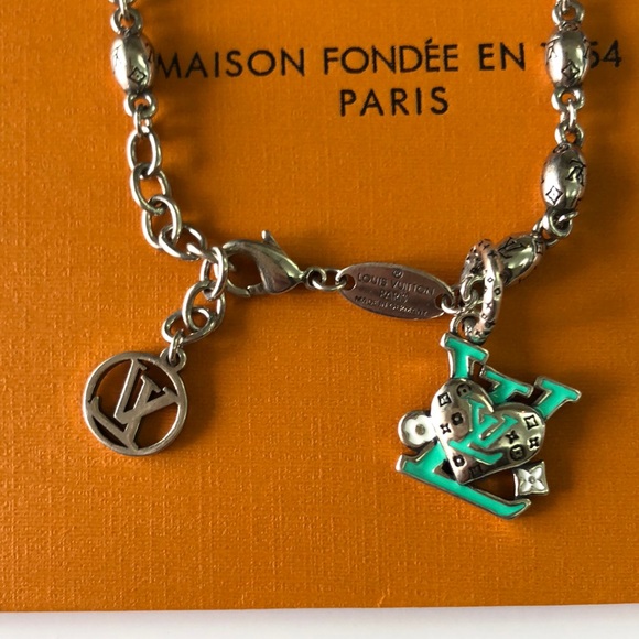 Louis Vuitton Silver and Green Charm Bracelet - Picture 4 of 6
